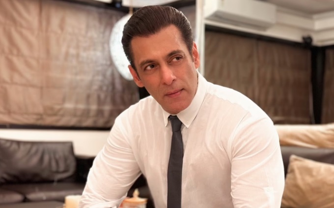 CM's Visit Exposes Salman Khan's 'Small, Mediocre' Home in Contrast to Antilia