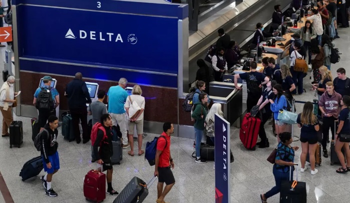 Airline Executives Anticipate Record Summer Travel and Surging First-Class Demand