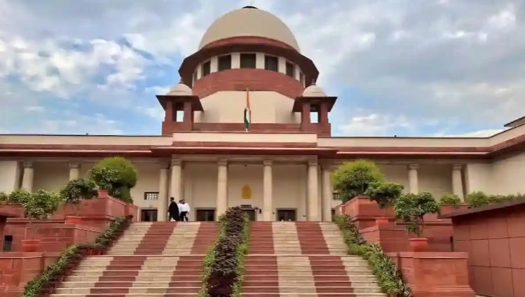 Supreme Court seeks ECI, Centre's response on plea to count all VVPAT slips